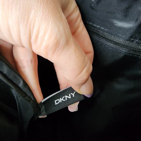 NWT DKNY Silver Skyline Shopping Tote / Sac / Shoulder Bag - Picture 6 of 8